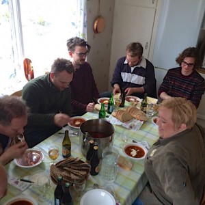 Kockar från Rosendals Trädgård äter på i Lillstugan.